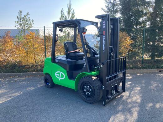 Čelní vysokozdvižný vozík EP EFL353 za 455 900,- Kč bez DPH
